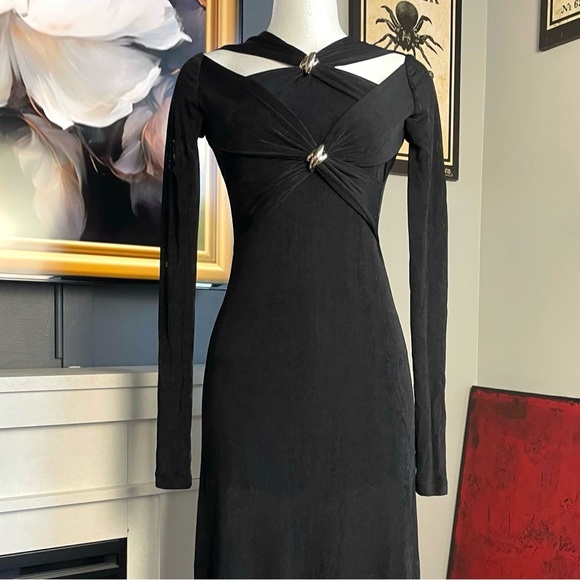 Black Gold Cuffs Maxi Dress - Picture 2 of 6